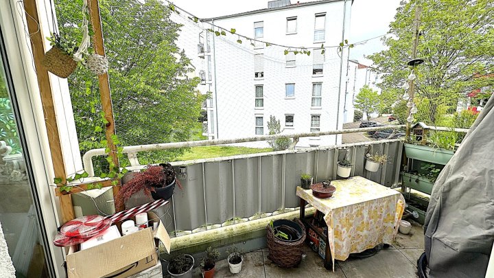 Lichtdurchflutet & Gemütlich: Ihre 2-ZKB-Wohnung mit Balkon