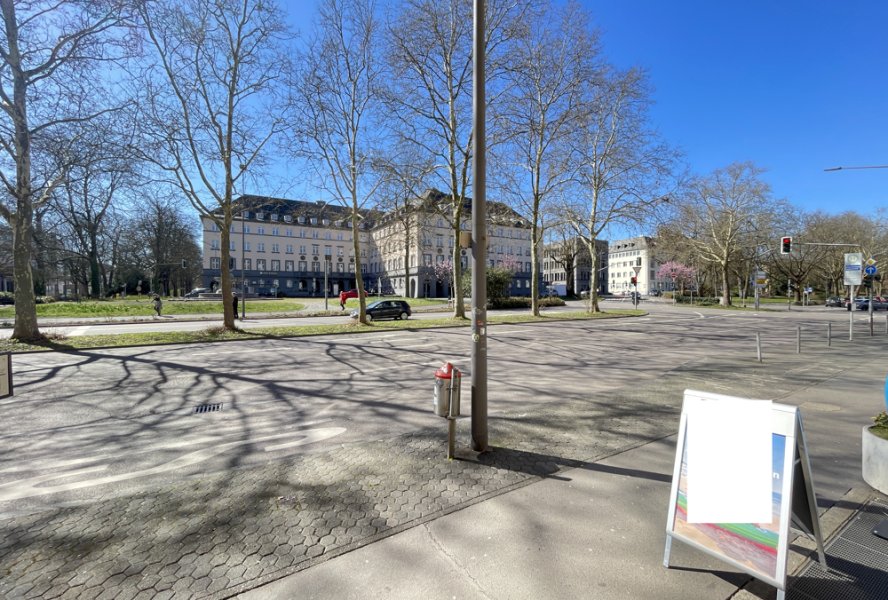 Straßenansicht