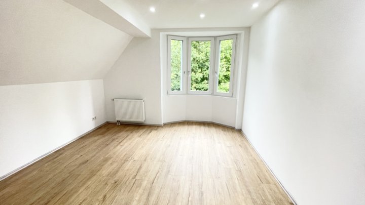 Einziehen & Wohlfühlen: Hochwertig saniertes Zuhause mit Einliegerwohnung in ruhiger Lage