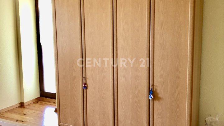 1-2 Familienhaus mit viel Potenzial-perfekt für Familien, Mehrgenerationen & Investoren