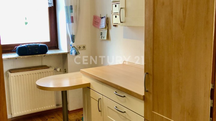 1-2 Familienhaus mit viel Potenzial-perfekt für Familien, Mehrgenerationen & Investoren