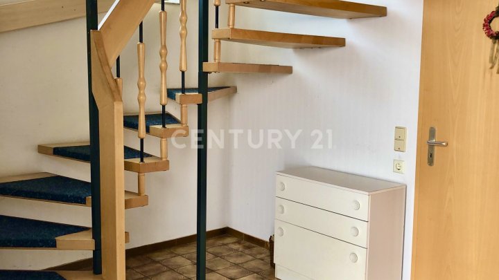 1-2 Familienhaus mit viel Potenzial-perfekt für Familien, Mehrgenerationen & Investoren