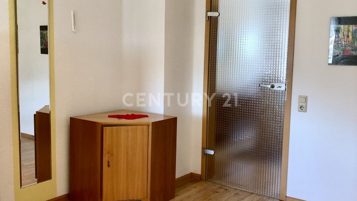 1-2 Familienhaus mit viel Potenzial-perfekt für Familien, Mehrgenerationen & Investoren