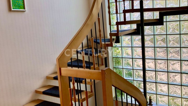 1-2 Familienhaus mit viel Potenzial-perfekt für Familien, Mehrgenerationen & Investoren