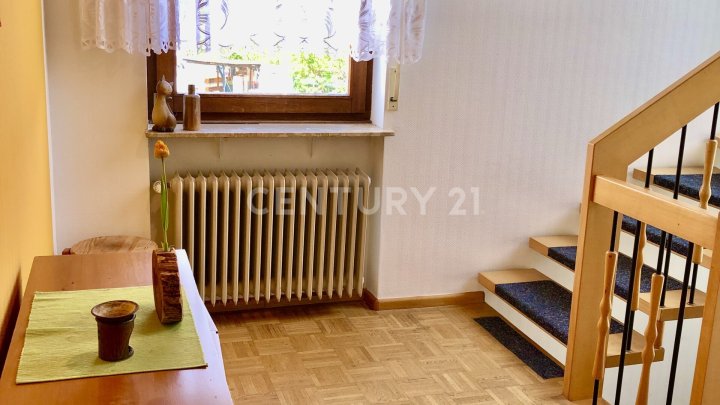 1-2 Familienhaus mit viel Potenzial-perfekt für Familien, Mehrgenerationen & Investoren