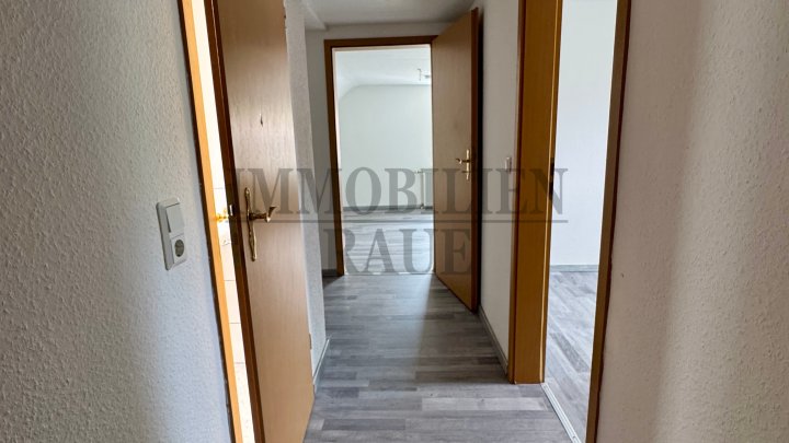 FREISTEHENDES, RENOVIERTES 1 FAMILIENHAUS MIT EINLIEGERWOHNUNG IN SACKGASSE VON SULZBACH