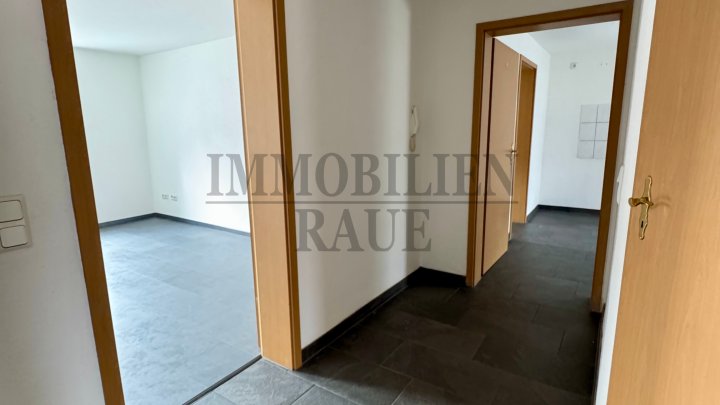 FREISTEHENDES, RENOVIERTES 1 FAMILIENHAUS MIT EINLIEGERWOHNUNG IN SACKGASSE VON SULZBACH