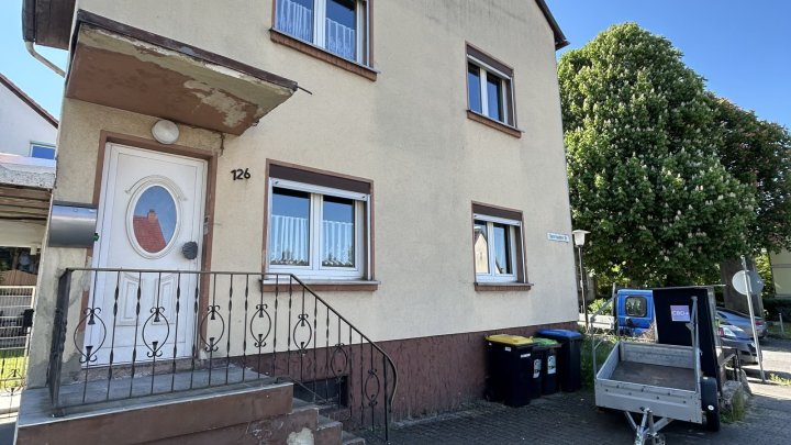 Eigentumswohnung in 2 Familienhaus mit separatem Eingang in Homburg (Bruchhof) zu verkaufen