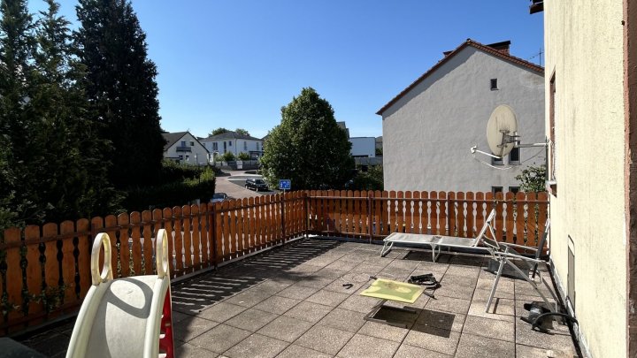 Eigentumswohnung in 2 Familienhaus mit separatem Eingang in Homburg (Bruchhof) zu verkaufen