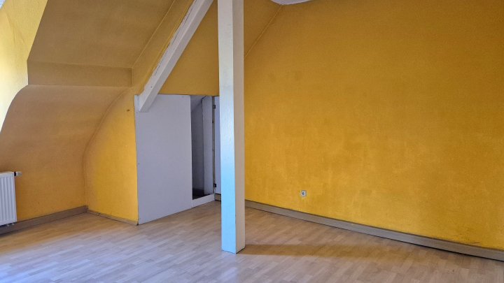 4-Familienhaus mit 3 Garagen und Garten als Rendite oder Eigennutzung