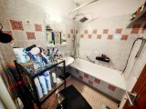 Badezimmer mit Badewanne