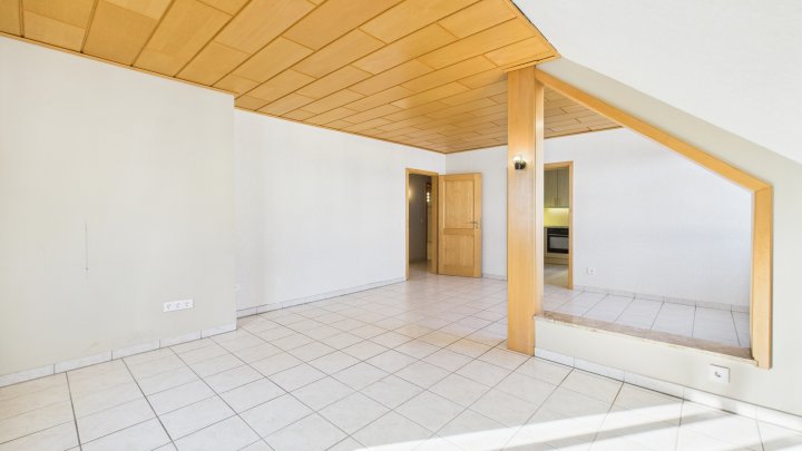 Hochwertiges Einfamilienhaus auf großem Grundstück – Wohnen mit Stil und Komfort
