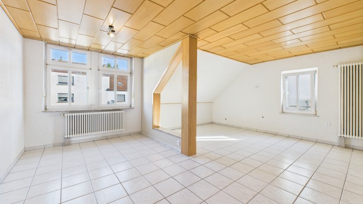 Hochwertiges Einfamilienhaus auf großem Grundstück – Wohnen mit Stil und Komfort