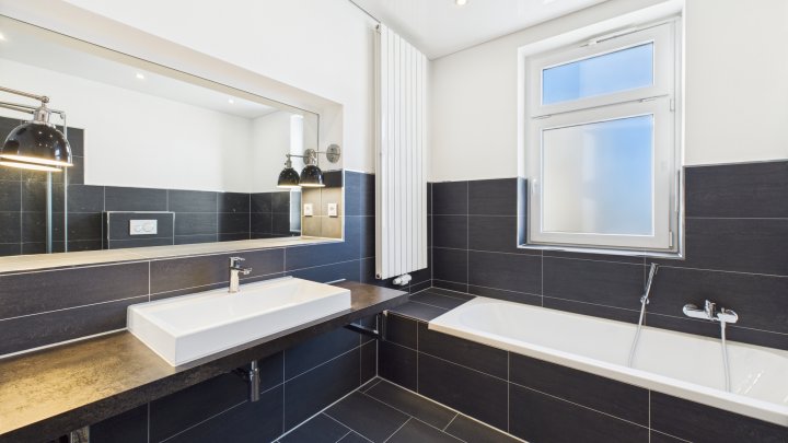 Hochwertiges Einfamilienhaus auf großem Grundstück – Wohnen mit Stil und Komfort