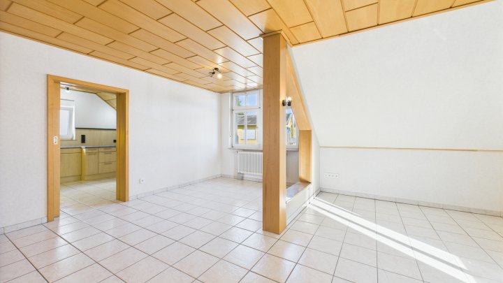Hochwertiges Einfamilienhaus auf großem Grundstück – Wohnen mit Stil und Komfort