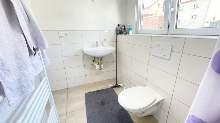 Saniertes Einfamilienhaus mit Einliegerwohnung und zusätzlichem Grundstück in ruhiger Lage von Quierschied