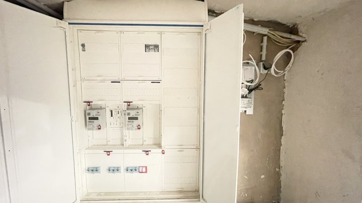 Saniertes Einfamilienhaus mit Einliegerwohnung und zusätzlichem Grundstück in ruhiger Lage von Quierschied