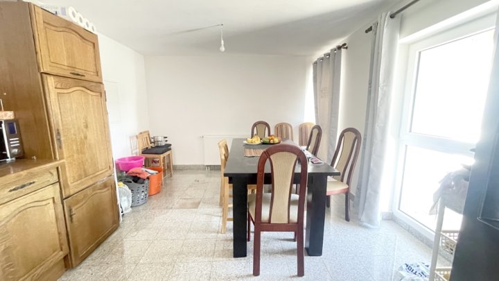 Saniertes Einfamilienhaus mit Einliegerwohnung und zusätzlichem Grundstück in ruhiger Lage von Quierschied