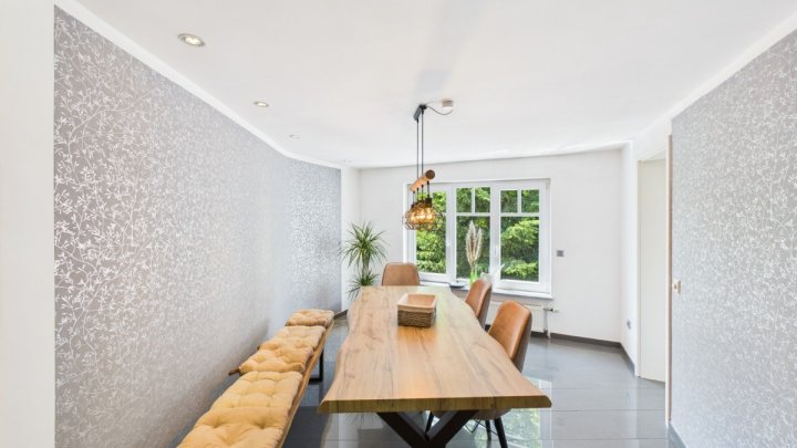 Modernisierte Maisonette mit Garten, Balkon, Garage und Sauna – 95 m², sofort bezugsbereit!