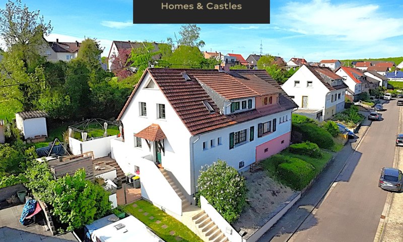 Ein Traum in weiß, Charmantes Einfamilienhaus mit attraktivem Garten in Toplage von Quierschied