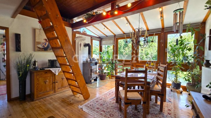 Ein Traum in weiß, Charmantes Einfamilienhaus mit attraktivem Garten in Toplage von Quierschied
