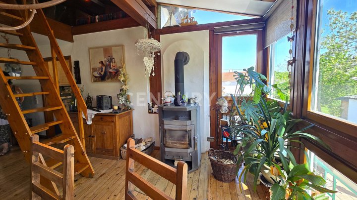 Ein Traum in weiß, Charmantes Einfamilienhaus mit attraktivem Garten in Toplage von Quierschied