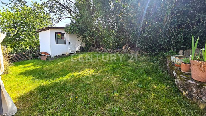 Ein Traum in weiß, Charmantes Einfamilienhaus mit attraktivem Garten in Toplage von Quierschied