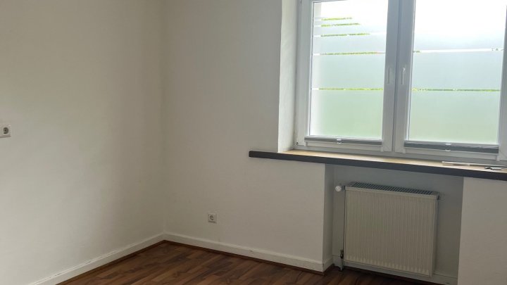 1-Familienhaus mit Gewerbeeinheit in begehrter Ortslage von Wadgassen zu verkaufen
