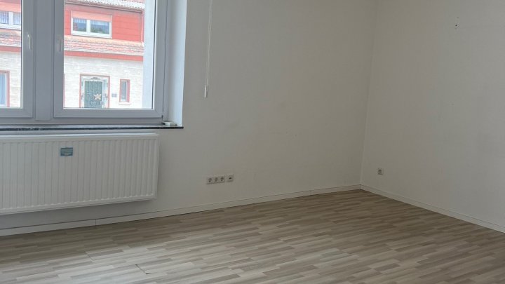 1-Familienhaus mit Gewerbeeinheit in begehrter Ortslage von Wadgassen zu verkaufen