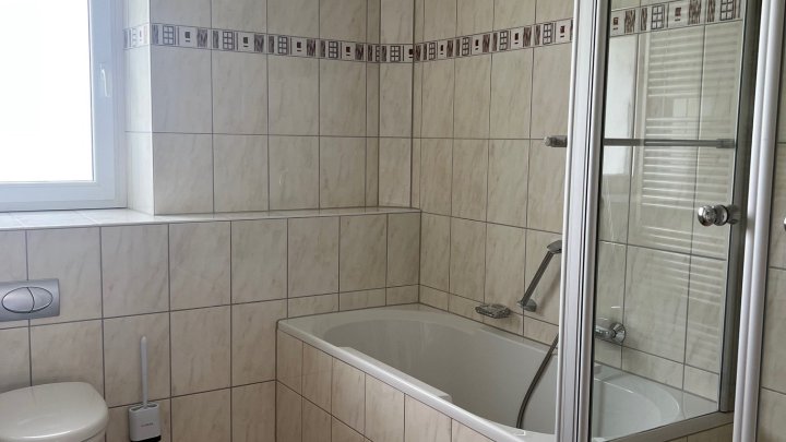 1-Familienhaus mit Gewerbeeinheit in begehrter Ortslage von Wadgassen zu verkaufen