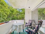 Balkon zum Hinterhof