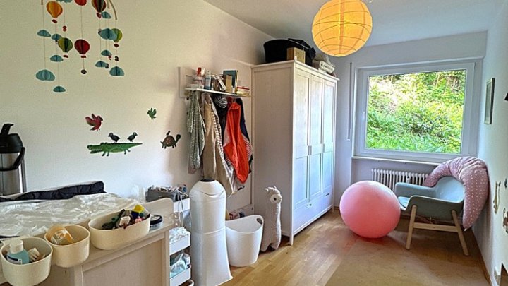 Modern renovierte 4-ZKB mit Balkon + Garage in bevorzugter Höhenlage