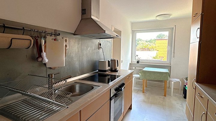 Modern renovierte 4-ZKB mit Balkon + Garage in bevorzugter Höhenlage