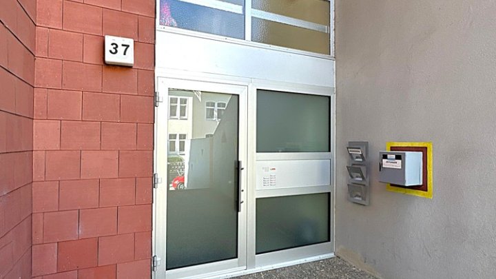 Modern renovierte 4-ZKB mit Balkon + Garage in bevorzugter Höhenlage
