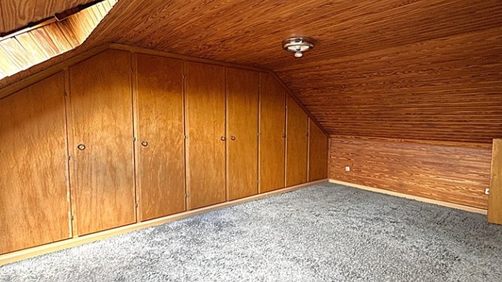 Zweifamilienhaus mit Garten und Garage in guter Lage von Sulzbach