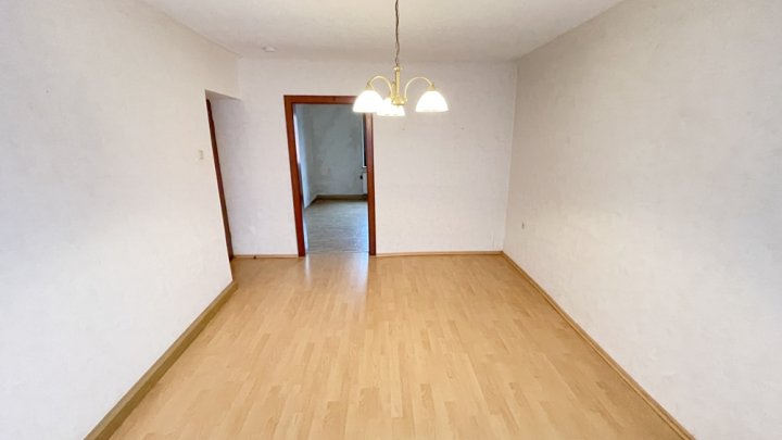 Einfamilienhaus mit schönem Garten – ruhig gelegen mit Stellplatz