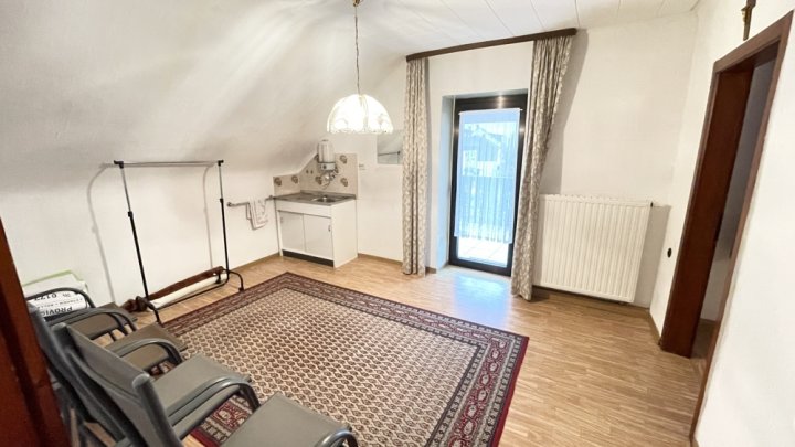 Einfamilienhaus mit schönem Garten – ruhig gelegen mit Stellplatz