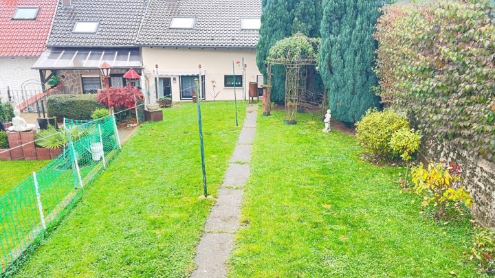 Einfamilienhaus mit schönem Garten – ruhig gelegen mit Stellplatz