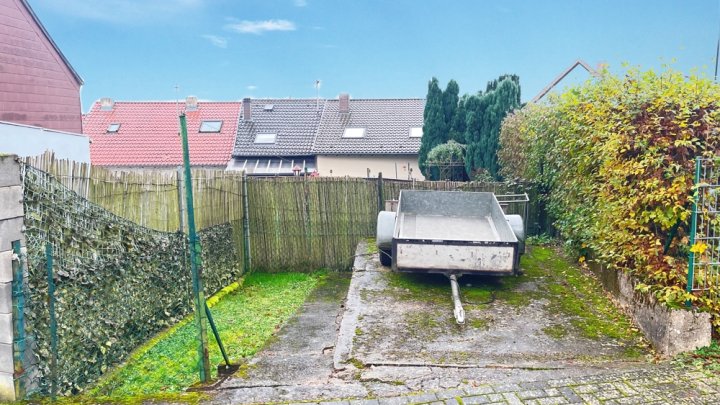 Einfamilienhaus mit schönem Garten – ruhig gelegen mit Stellplatz