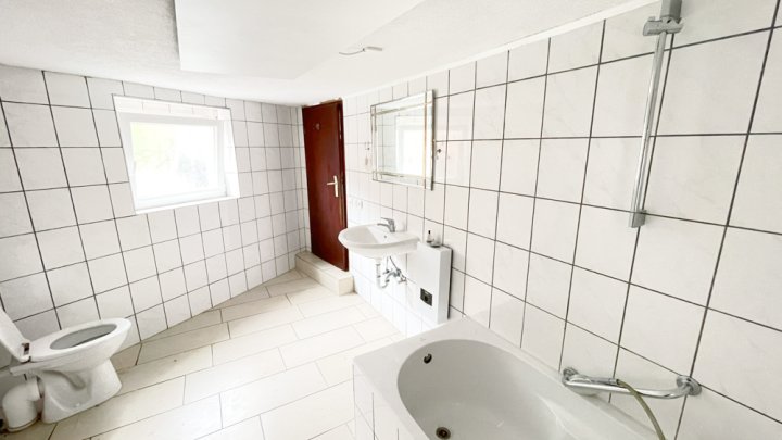 Kompaktes Einfamilienhaus in guter Lage von Schwalbach-Elm ohne Garten