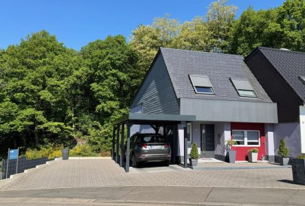 Straßenansicht