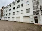 Gebäude und Garage