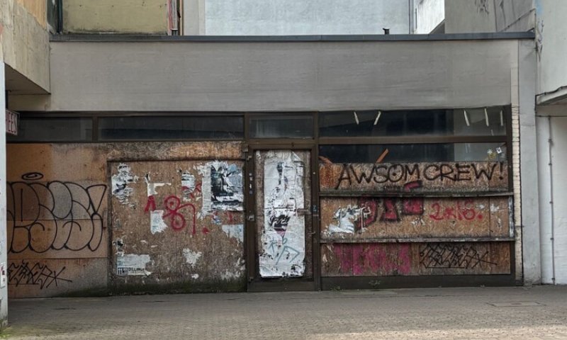 Sanierte Gastro-, Laden- oder Bürofläche mit Schaufenster, zentral in der Kaiserstraße