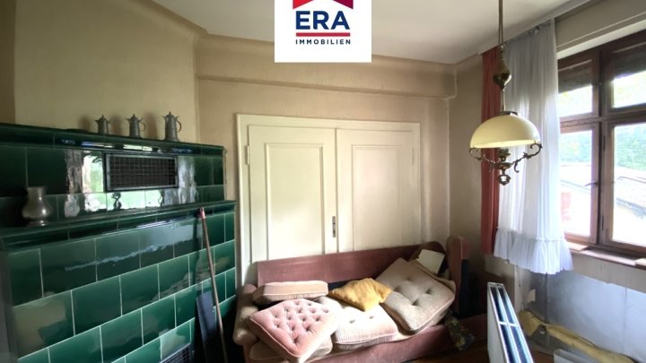 RESERVIERT-EINFAMILIENHAUS MIT GROSSEM GRUNDSTÜCK UND WEITSICHT, SANIERUNGSBEDÜRFTIG IN GROSSROSSELN