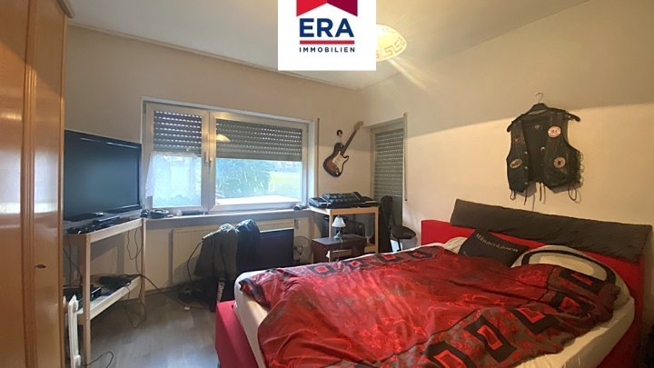 EINFAMILIENHAUS, FREISTEHEND IN GROSSROSSELN/NASSWEILER