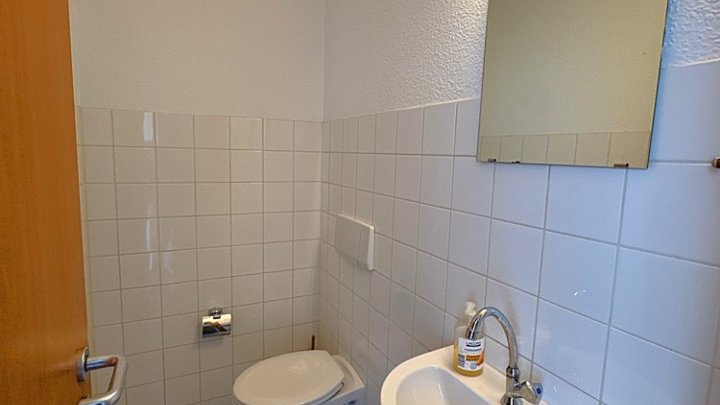 Helle 3-ZKB Maisonette-Wohnung mit Dachterrasse + Stellplatz