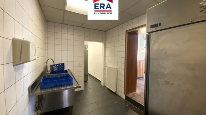 MEHRFAMILIENHAUS MIT GEWERBEFLÄCHE, RENDITEOBJEKT IN GROSSROSSELN !!