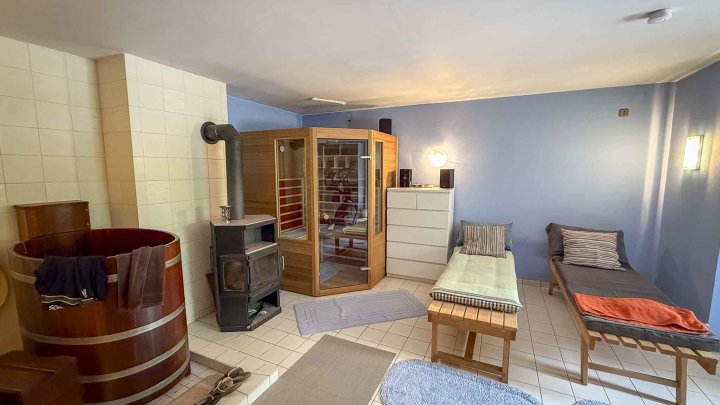 Ein Architekten-Wunder in Bestlage – Exklusive Villa mit Parkgarten und Wellness-Oase