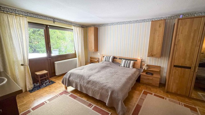 Ein Architekten-Wunder in Bestlage – Exklusive Villa mit Parkgarten und Wellness-Oase