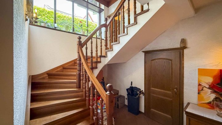 Ein Architekten-Wunder in Bestlage – Exklusive Villa mit Parkgarten und Wellness-Oase